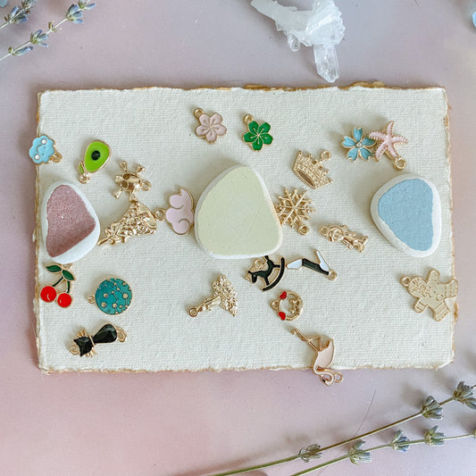 Charm Divination Reading *Please Scroll to read listing!*
